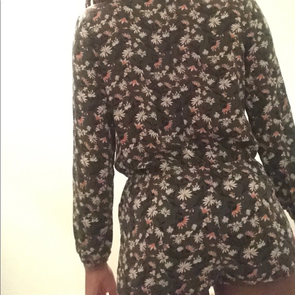 Romper - Picture 2 of 2